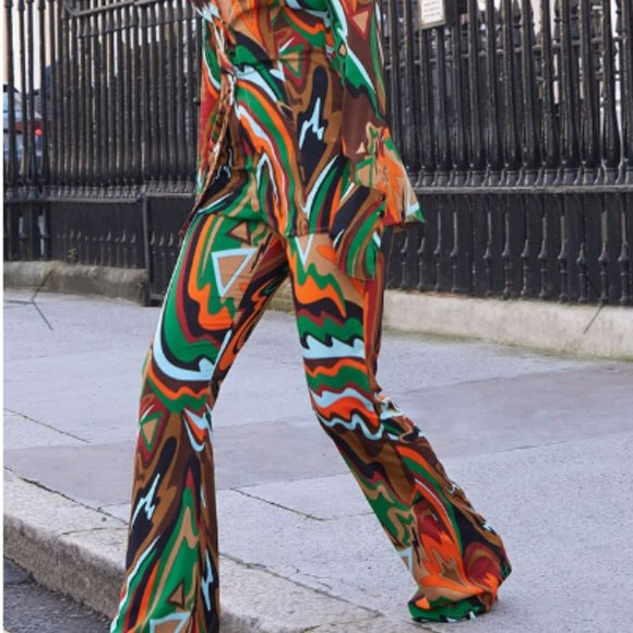 PrettyLittleThing Multicolor Abstract Boot Cut set - Picture 2 of 2